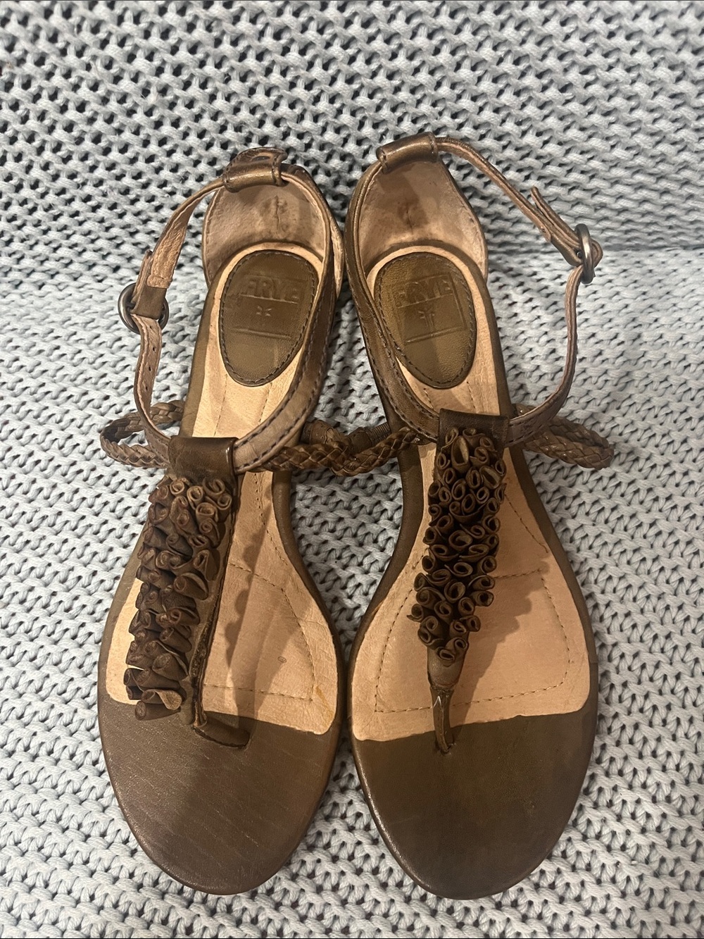 Frye Laurel Flower  Brown Braided Leather T-Strap Sandals in Brown Taupe size 6